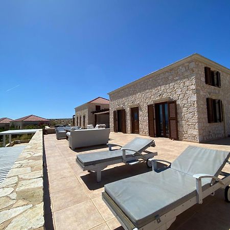Villa Aristoteles Chalki Town Exterior foto