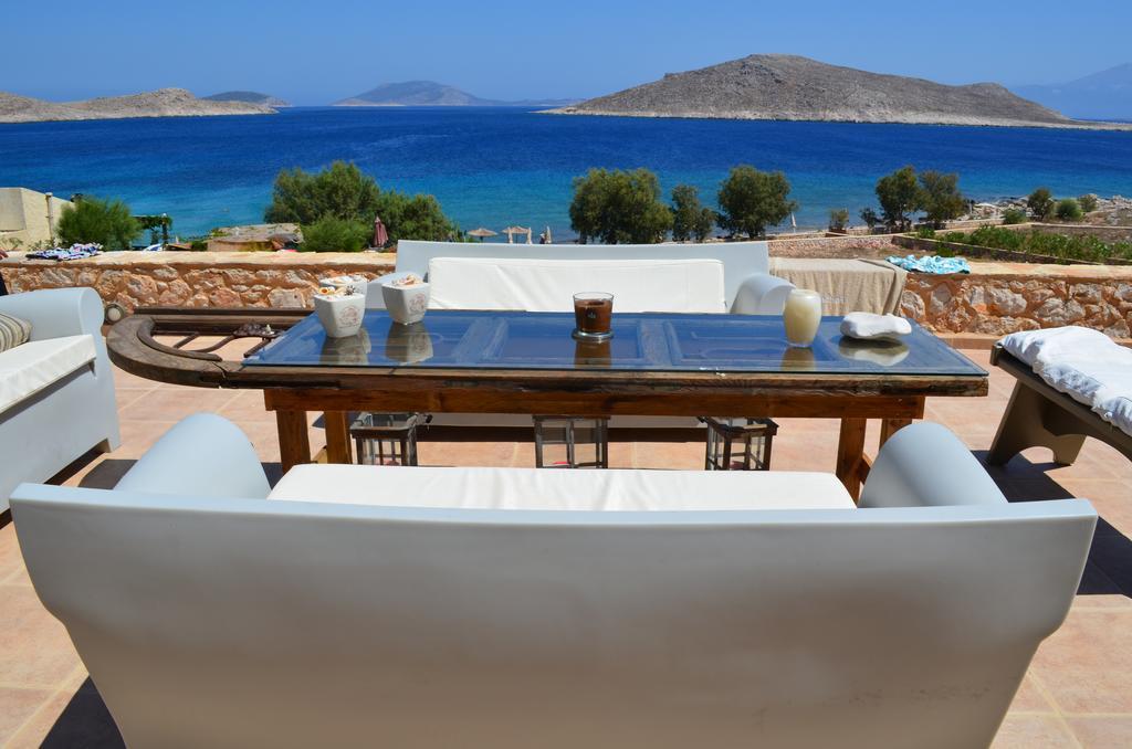 Villa Aristoteles Chalki Town Exterior foto