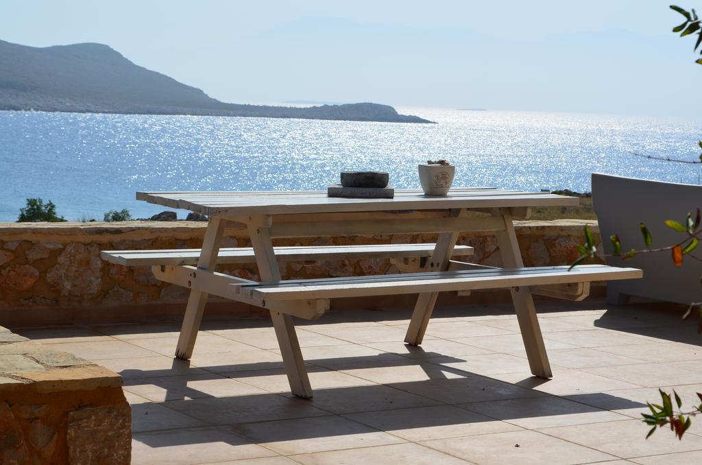 Villa Aristoteles Chalki Town Exterior foto