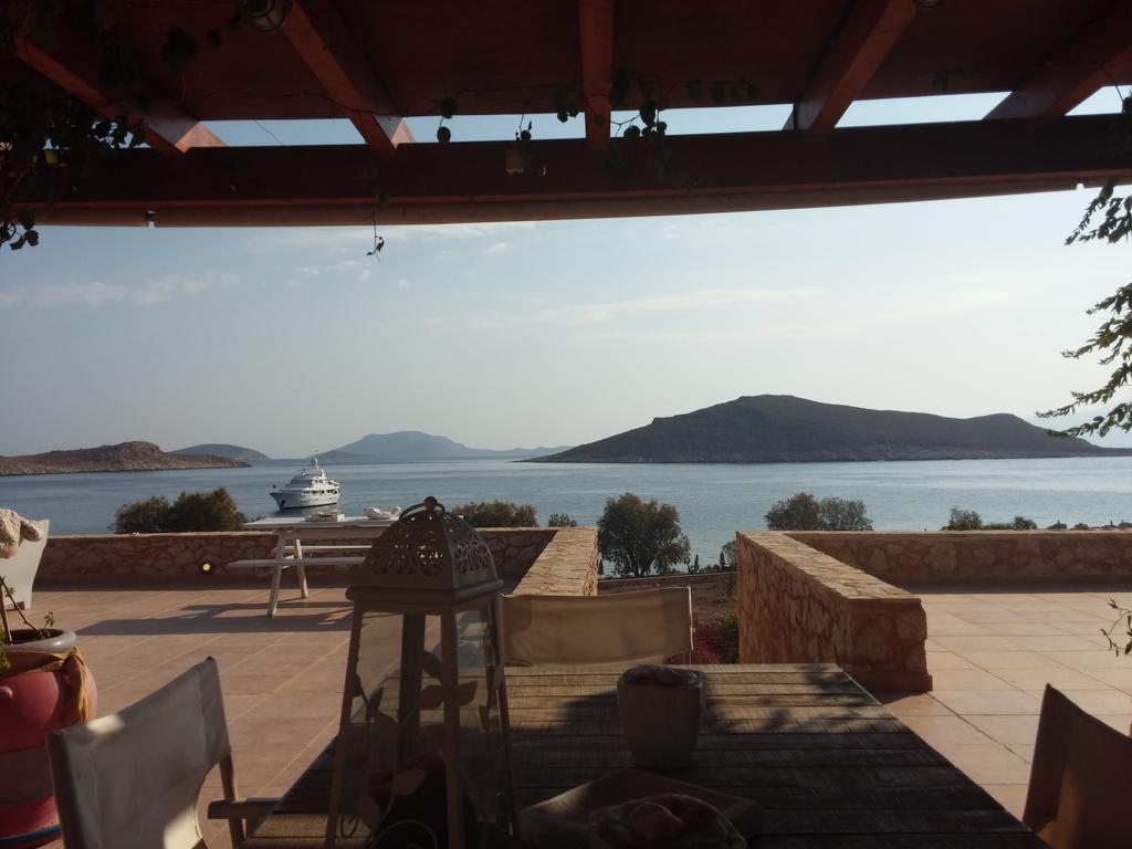 Villa Aristoteles Chalki Town Exterior foto